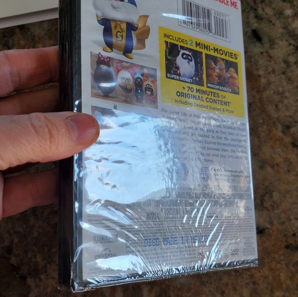 DreamWorks Secret Life of Pets 2 DVD and Digital code New and Sealed! Minions! - Picture 3 of 4